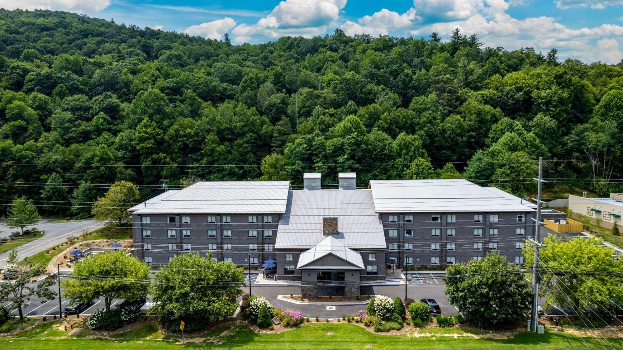 Graystone Lodge, Ascend Collection
