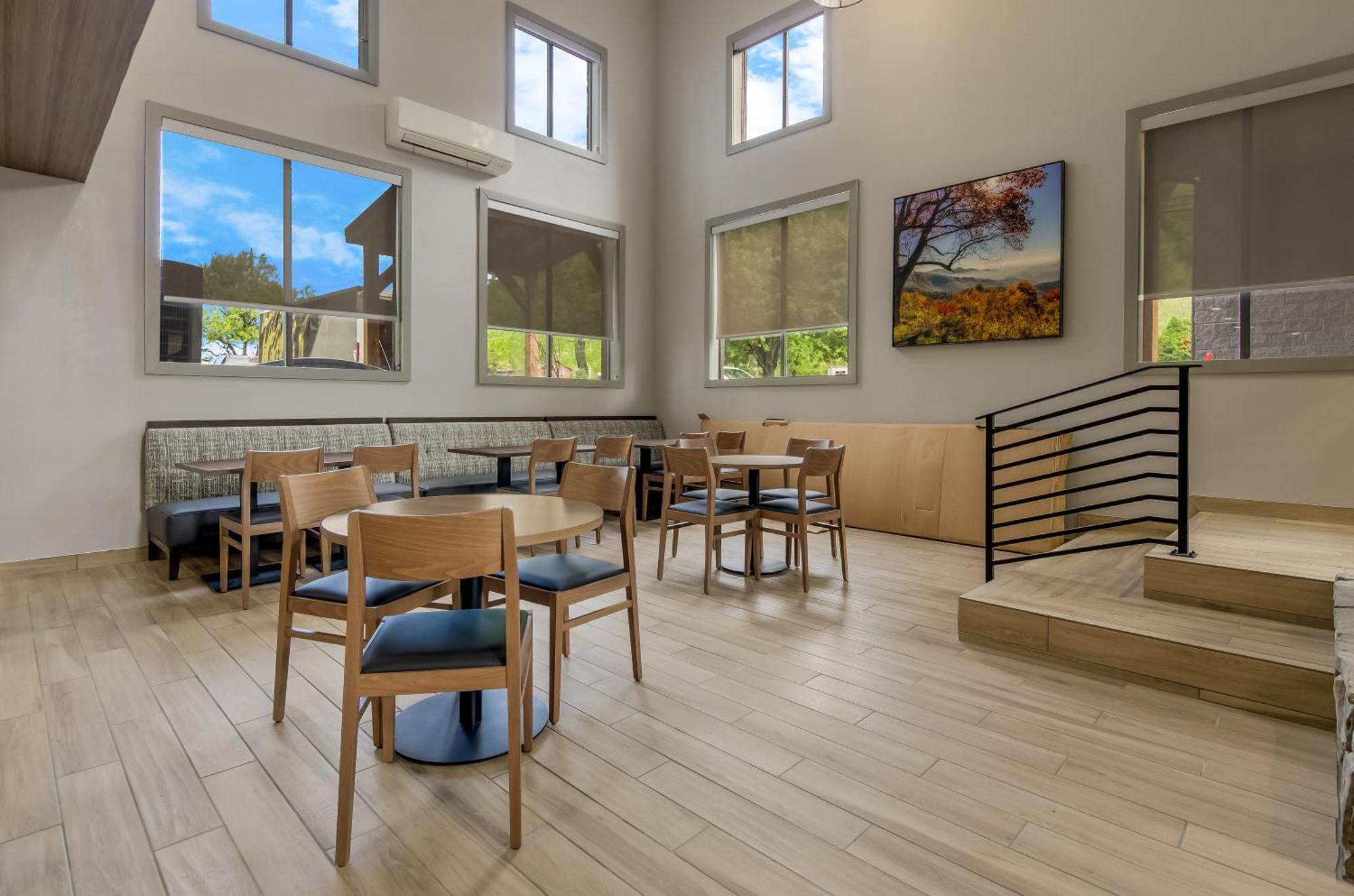 Graystone Lodge, Ascend Collection